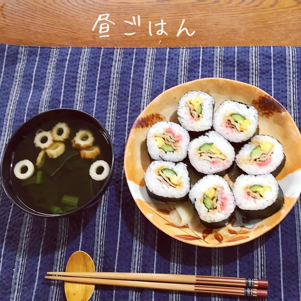 Snapdishの料理写真:穴子巻寿司、お吸い物|yakinasuさん