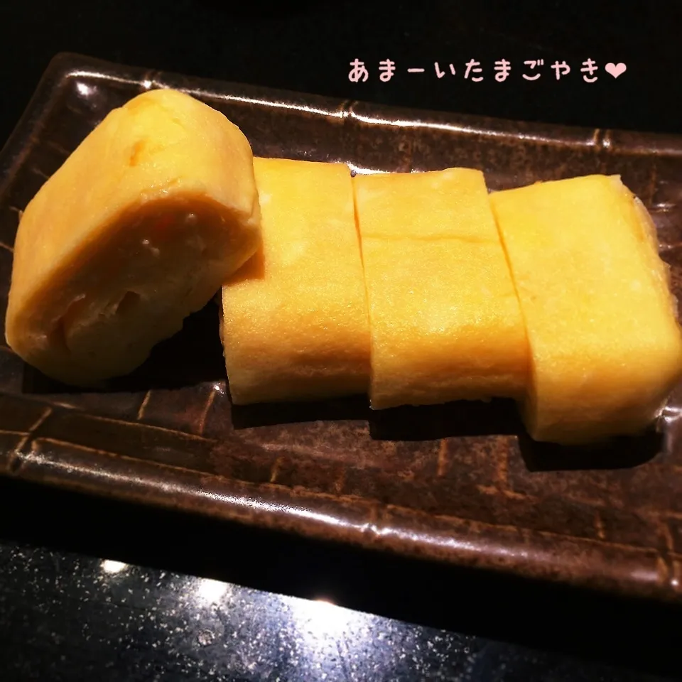 Snapdishの料理写真:鮮やか♡フワフワあま〜い♡たまごやき♡|rさん