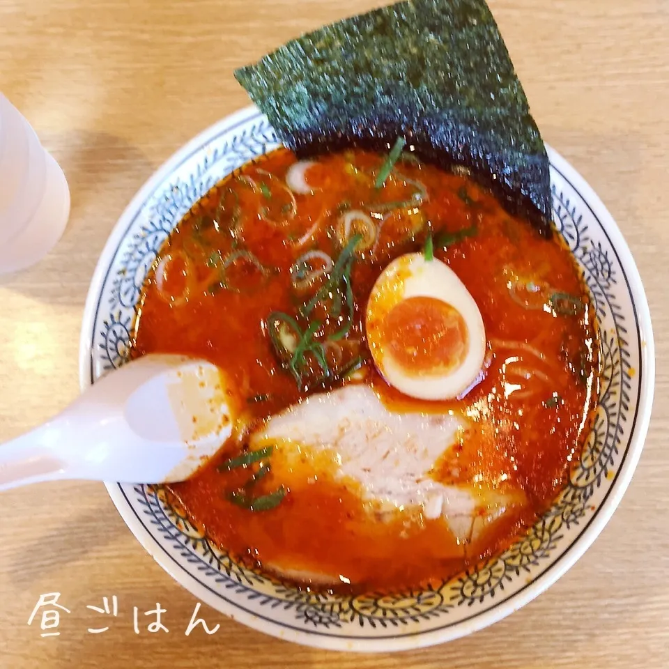 Snapdishの料理写真:赤豚骨ラーメン、|yakinasuさん