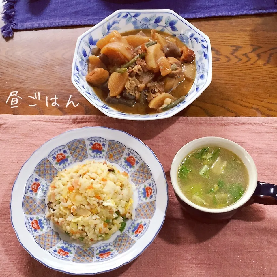 Snapdishの料理写真:チャーハン、中華スープ、大根味噌煮|yakinasuさん