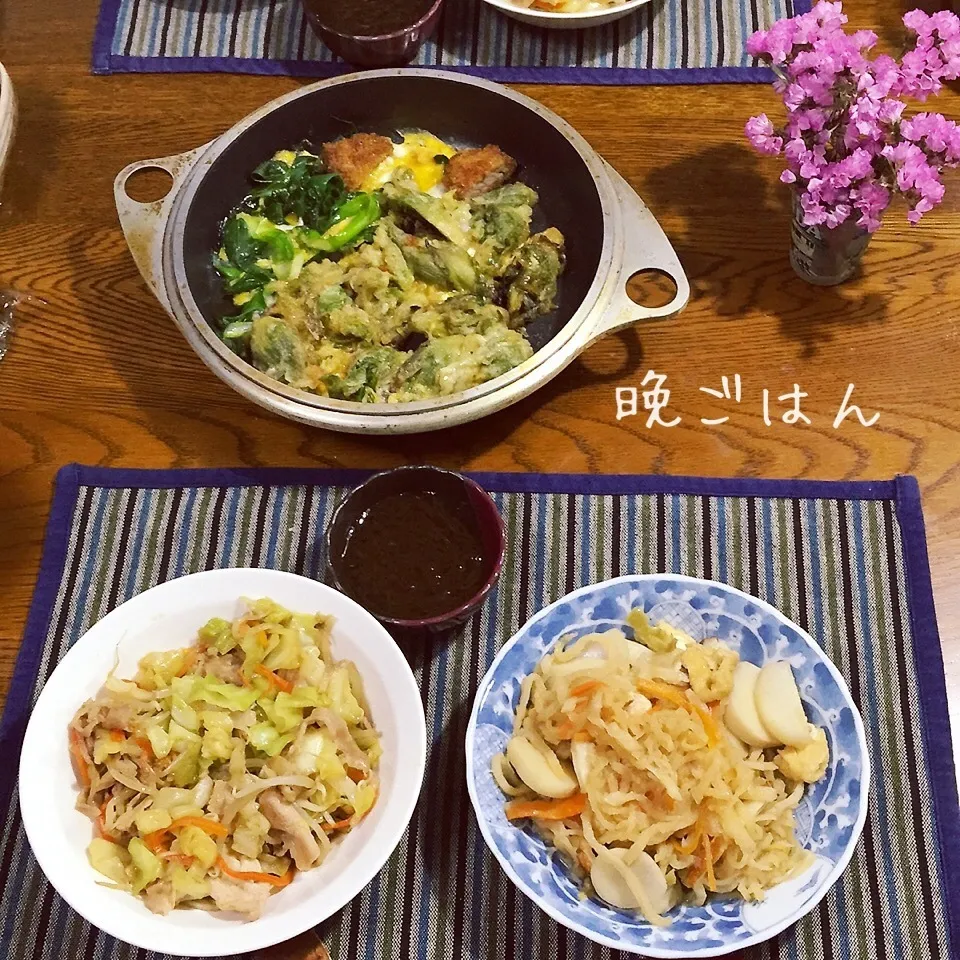 Snapdishの料理写真:豚肉とキャベツの花椒炒め、蕗の薹天とじ、モズク酢、切干し大根|yakinasuさん