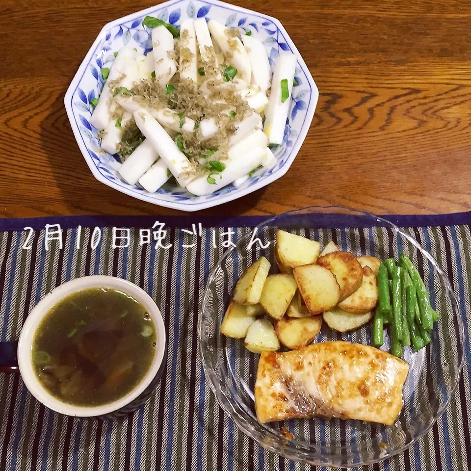 Snapdishの料理写真:カジキガリバタ醤油焼き、舞茸コンソメスープ、蕪サラダ|yakinasuさん