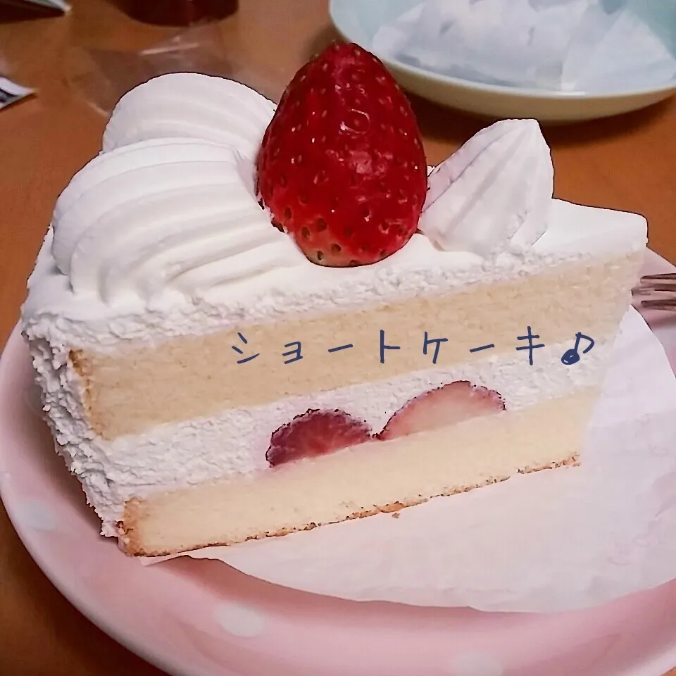 Snapdishの料理写真:ショートケーキ♪|さっちゃんさん