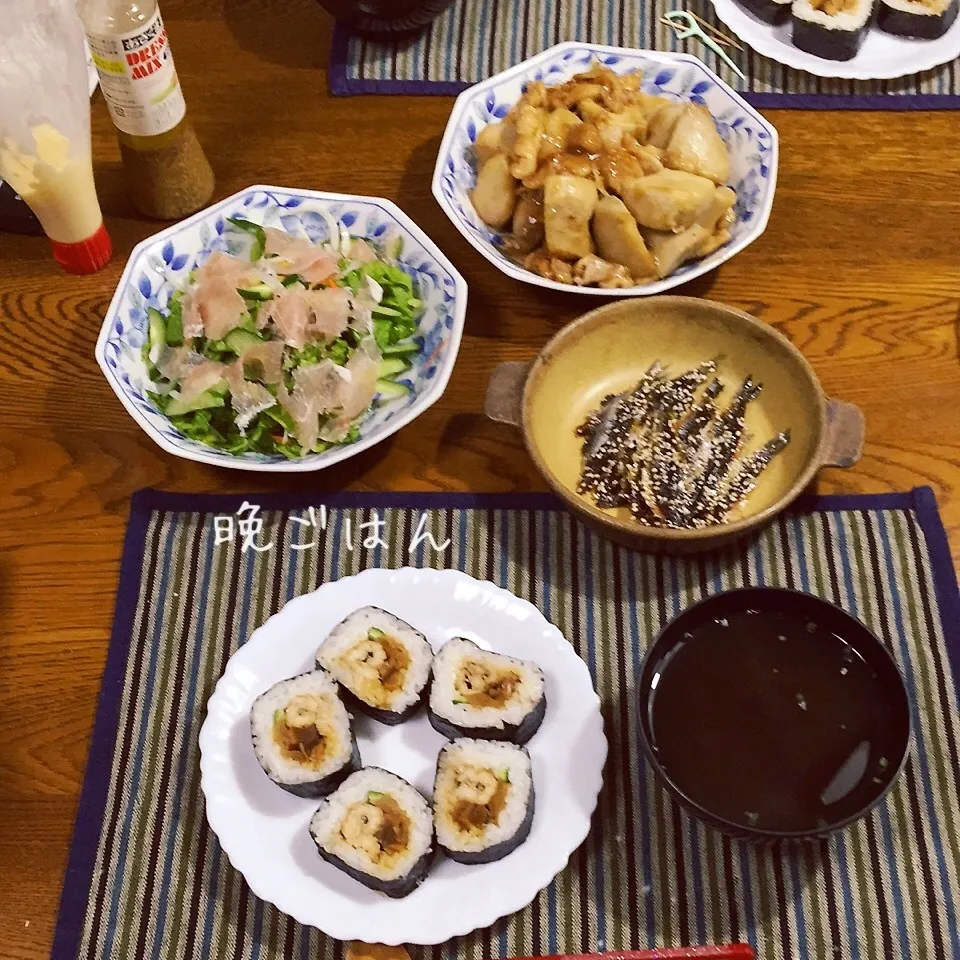 穴子太巻き、鰯味醂干し、里芋と豚肉照煮、さらだ、モズク汁|yakinasuさん