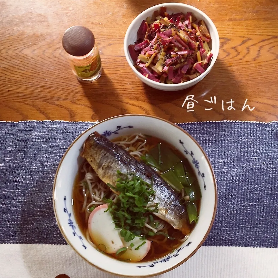 Snapdishの料理写真:年越しニシン蕎麦、きんとんの皮でキンピラ|yakinasuさん