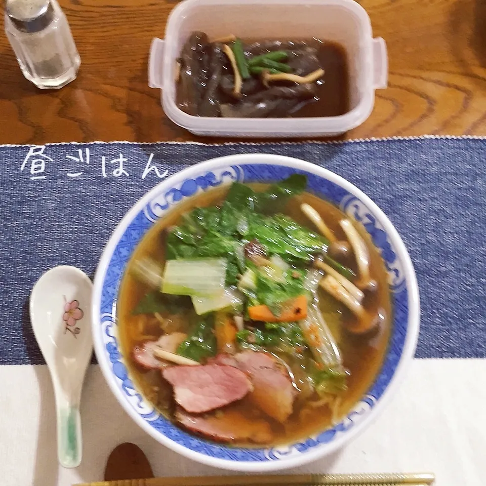 五目味噌ラーメン、蒟蒻煮物|yakinasuさん