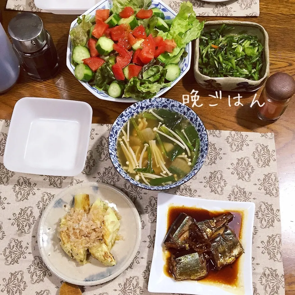 Snapdishの料理写真:サンマ圧力鍋煮、焼きナス、けんちん汁、サラダ、壬生菜浅漬け|yakinasuさん