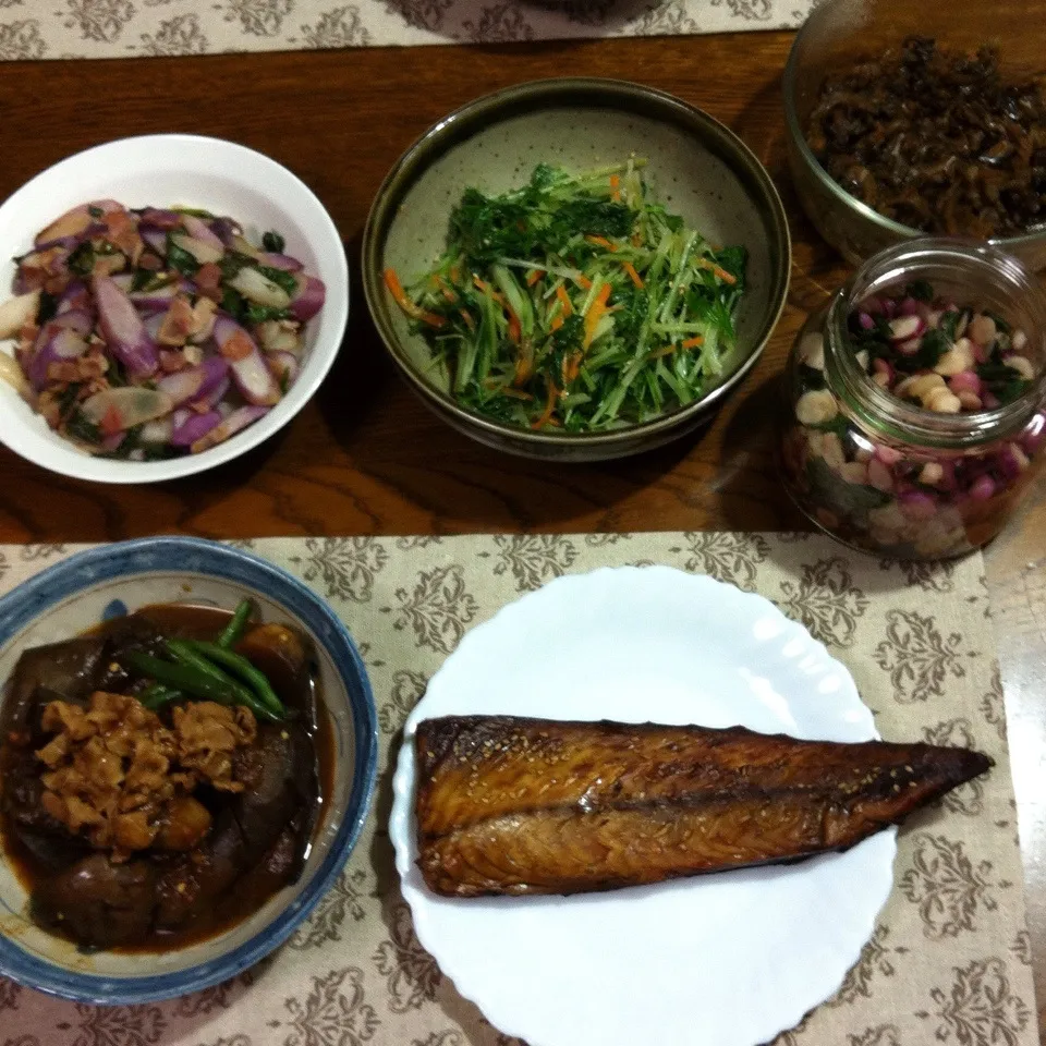 鯖干物、茄子と豚味噌煮、ヒノナペペロン、水菜人参ナムル|yakinasuさん