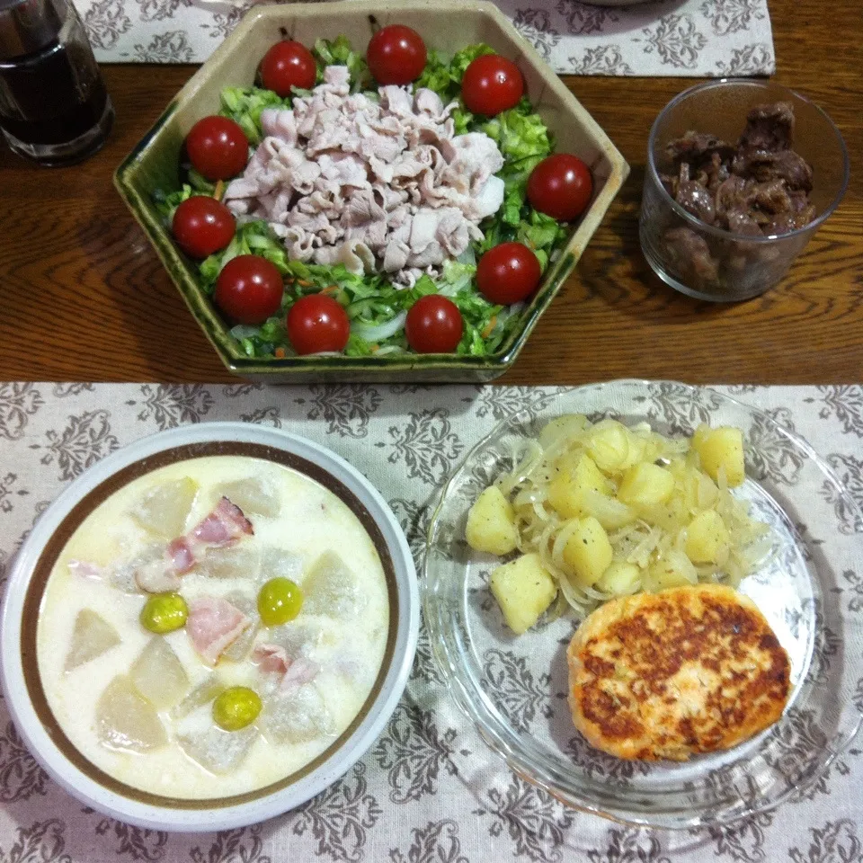 鮭ハンバーグ、ポテト、冬瓜クリームシチュー、冷しゃぶサラダ|yakinasuさん