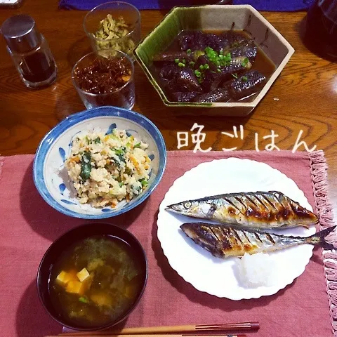 Snapdishの料理写真:サンマ塩焼き、茄子煮浸し、うの花、小女子胡桃、味噌汁|yakinasuさん