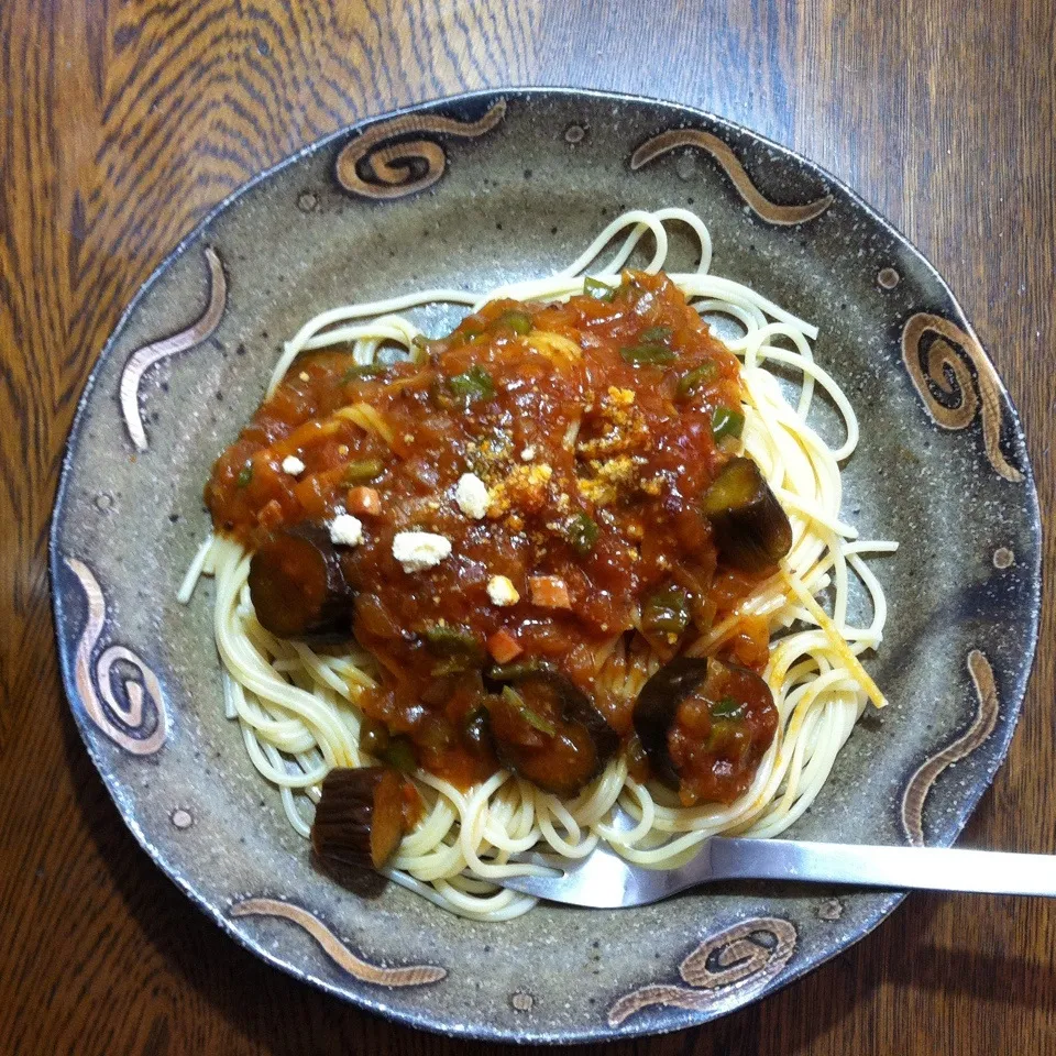 Snapdishの料理写真:茄子入りミートソースパスタ|yakinasuさん