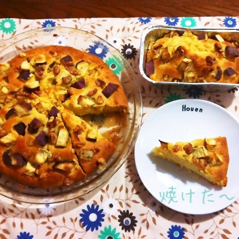 Snapdishの料理写真:HMで簡単カロリー控えめのさつまいもとクルミのケーキ|yakinasuさん