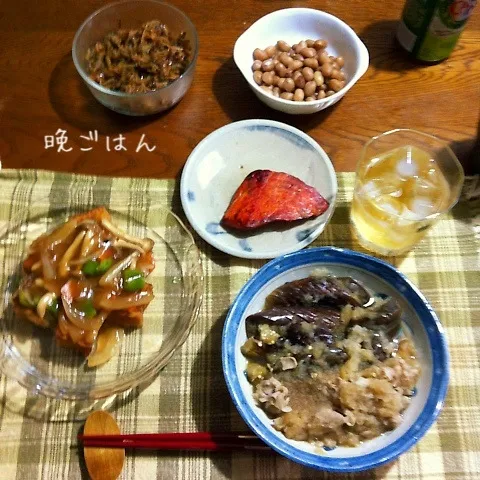 鮪味醂、茄子と豚肉のミゾレ煮、厚揚げ野菜あんかけ、茹でピー|yakinasuさん