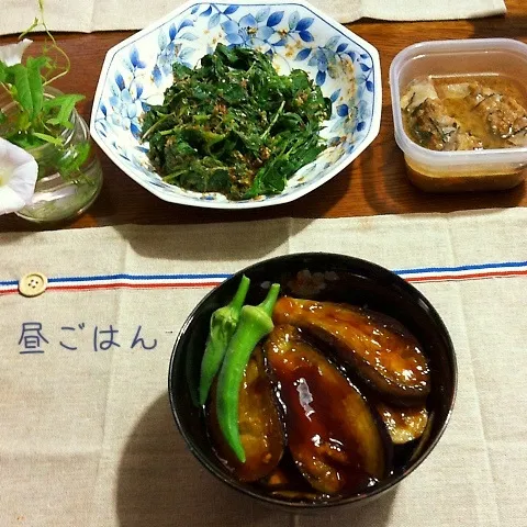 茄子蒲焼き丼、モロヘイヤ胡麻和え|yakinasuさん