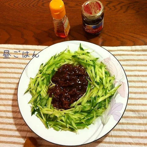 Snapdishの料理写真:ジャージャー麺風素麺|yakinasuさん