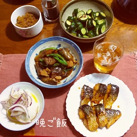 鯖鍋照り、茄子と豚肉味噌煮、オニオン冷奴、胡瓜漬、レモンBR|yakinasuさん