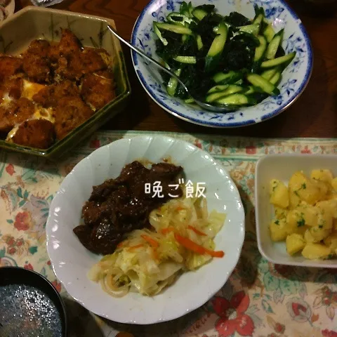 Snapdishの料理写真:焼肉、野菜炒め、カツとじ、若芽サラダ、じゃがみるく煮|yakinasuさん