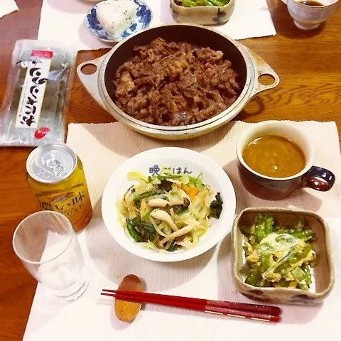 牛肉ニンニク醤油焼き、野菜炒め、サヤ卵とじ、カレースープ|yakinasuさん