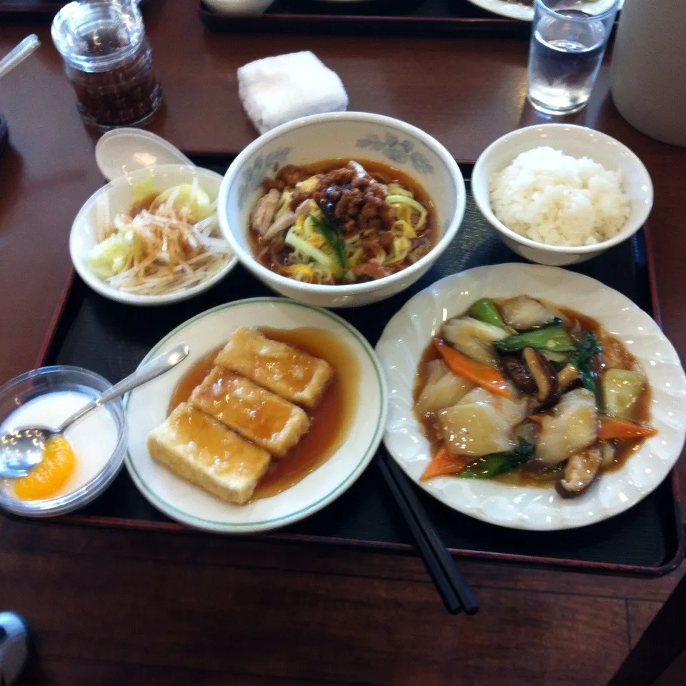 台湾冷麺、八宝菜、揚げ豆腐、|yakinasuさん