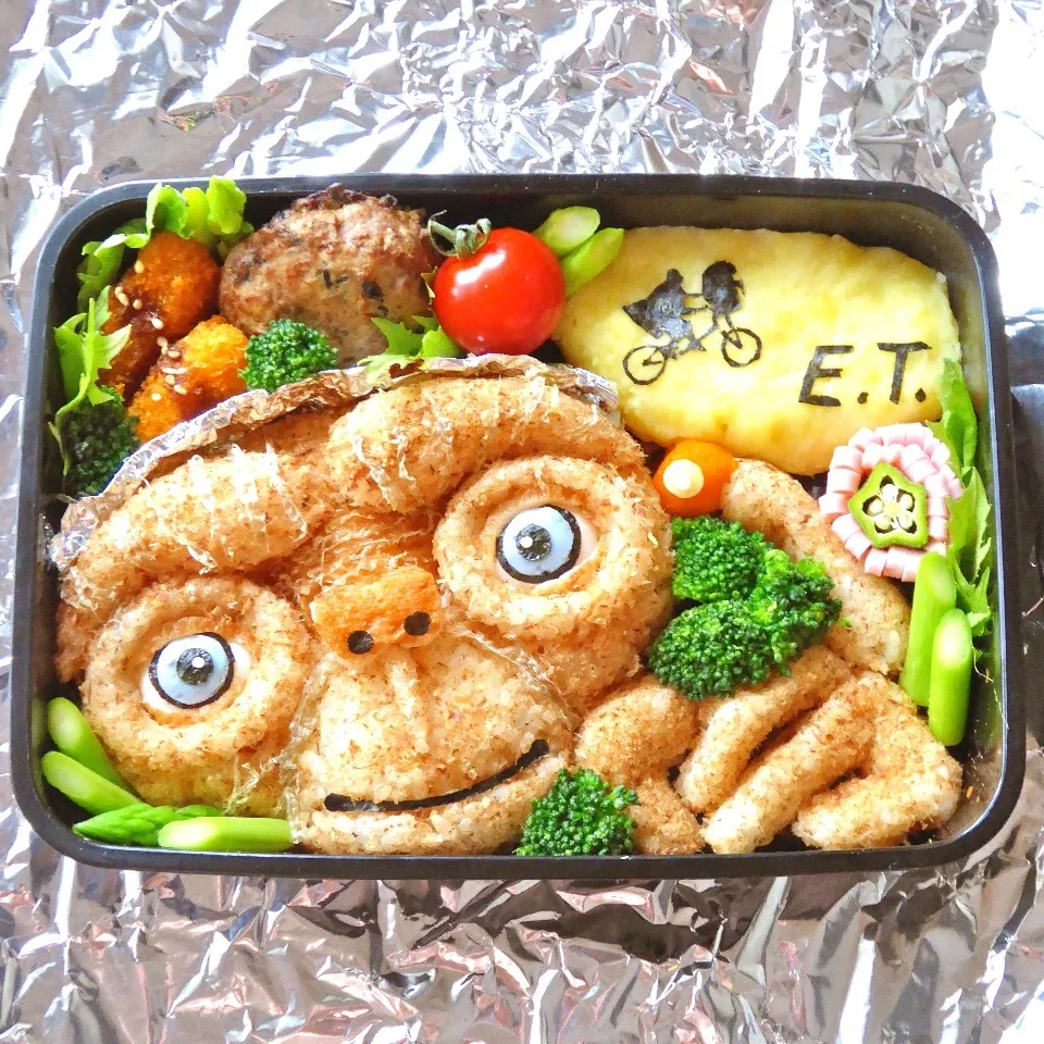 Snapdishの料理写真:名画をキャラ弁に！「E,T,弁当」|ザッキー☆さん