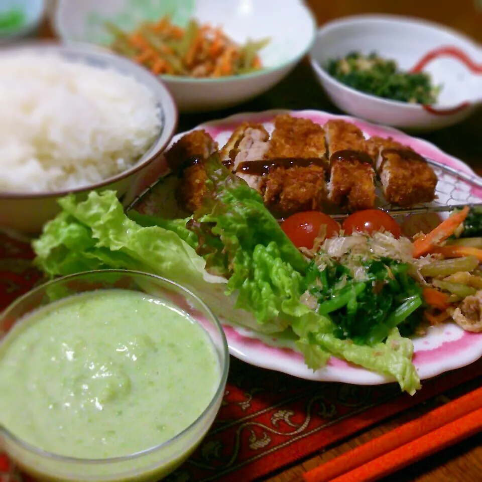 Snapdishの料理写真:今日の晩御飯♪豚カツをお肉屋さんお勧めの和風トンテキソースで|おれくっしゃんさん