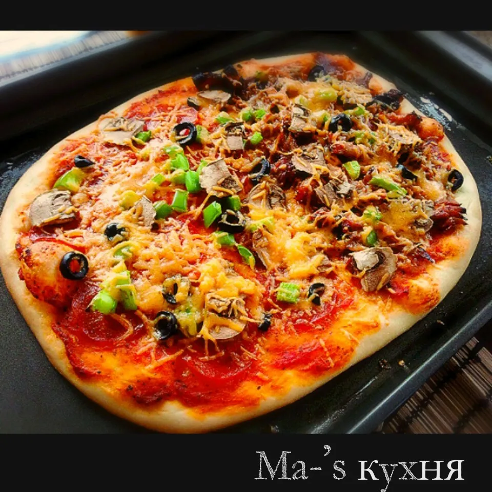 ペパロニとBBQソーススペアリブのハーフ＆ハーフピザ|ミキオさん