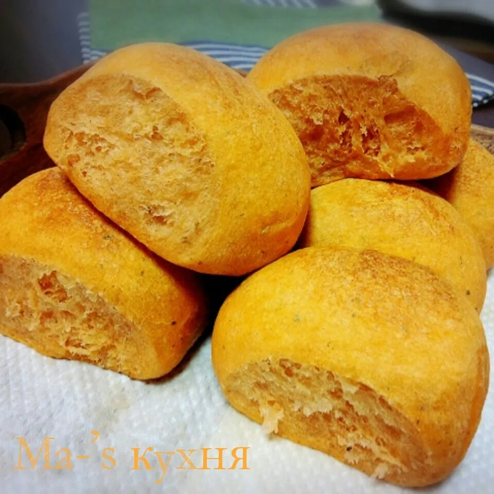 トマトジュース&バジルのちぎりパン|ミキオさん