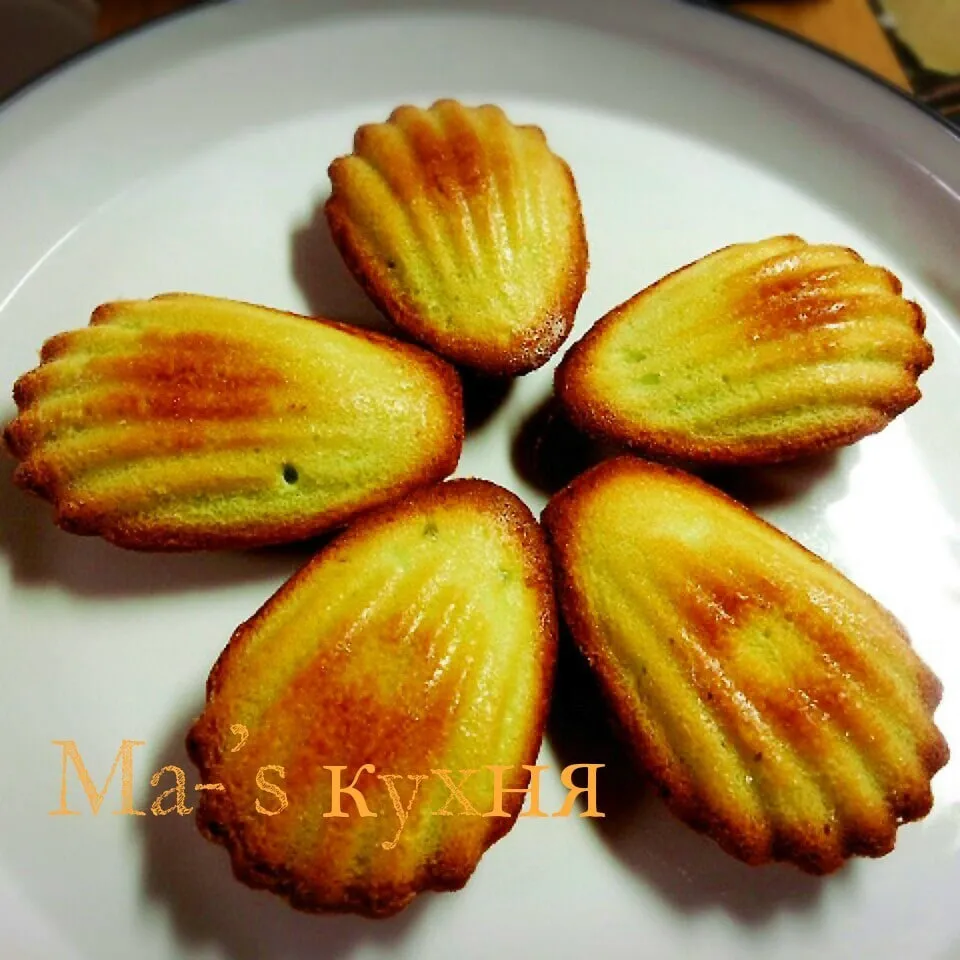 余った生地でミニマドレーヌ|ミキオさん