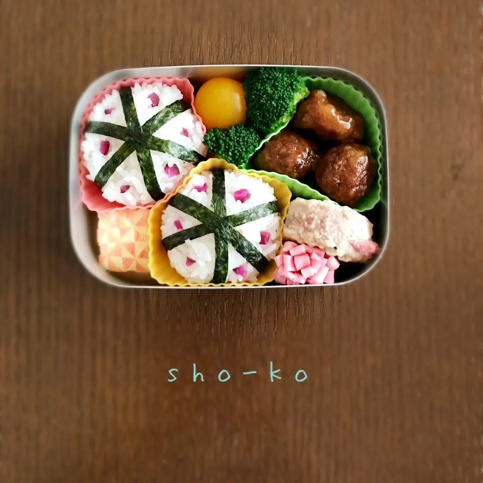 手毬おにぎりお弁当🍙|sho-koさん