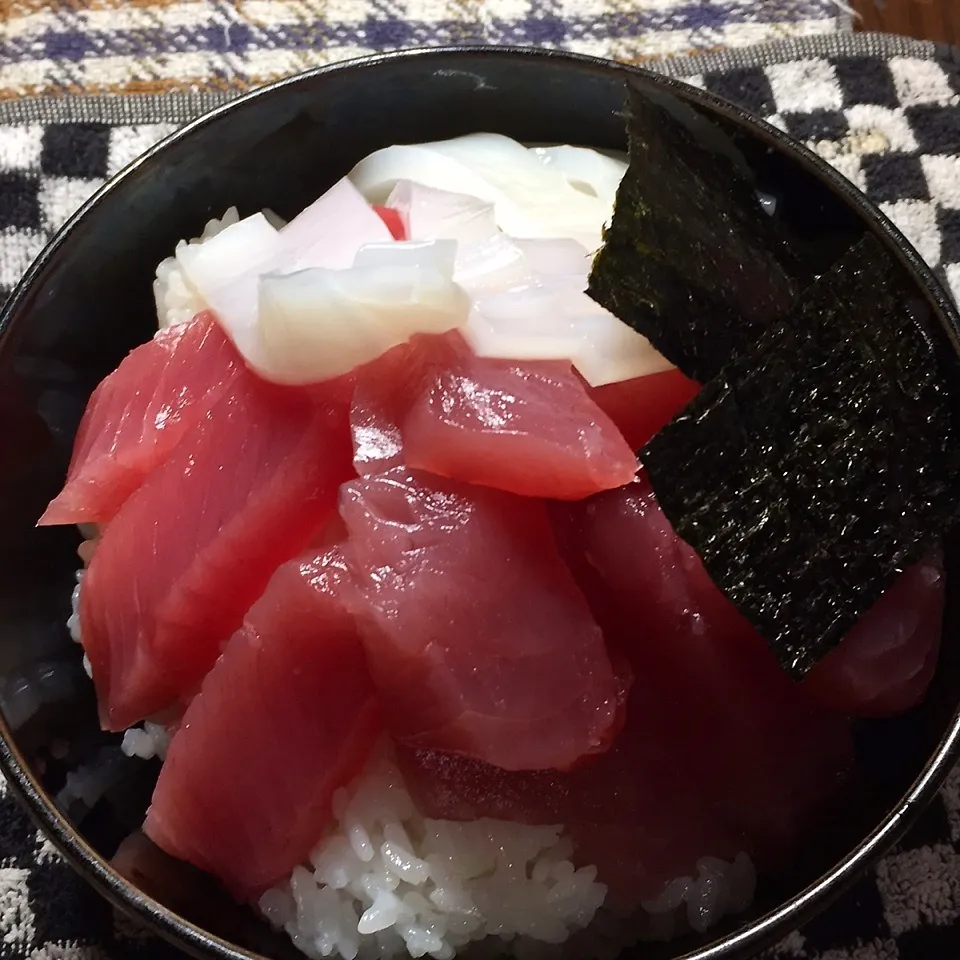 ヤリイカ・マグロ丼♡|Makokoさん