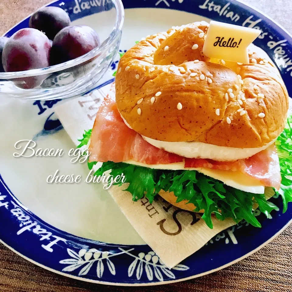 Bacon egg cheese burger|タンポポさん