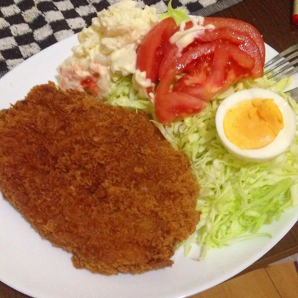 Snapdishの料理写真:トンカツ定食。|Makokoさん