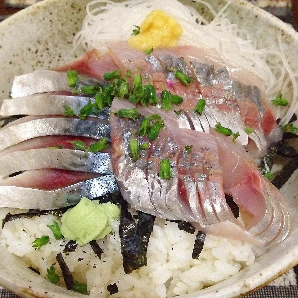 〆鯖・鯵丼。|Makokoさん