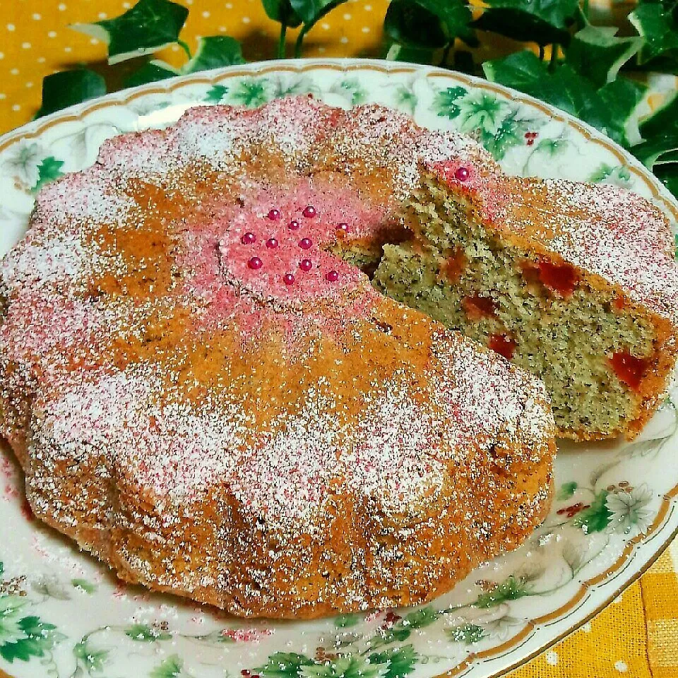 momoさん、たえち♡さんハピバ♪ドライ苺と紅茶のケーキ☆|とももんさん