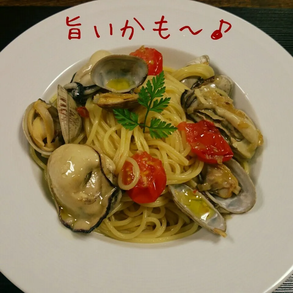 Snapdishの料理写真:あさりと牡蠣のボンゴレ|マイケルの料理さん