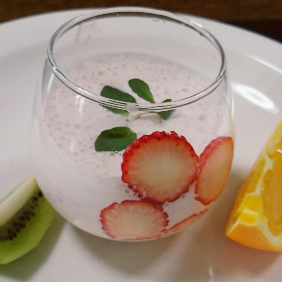 アイス使ってイチゴシェイク|マイケルの料理さん