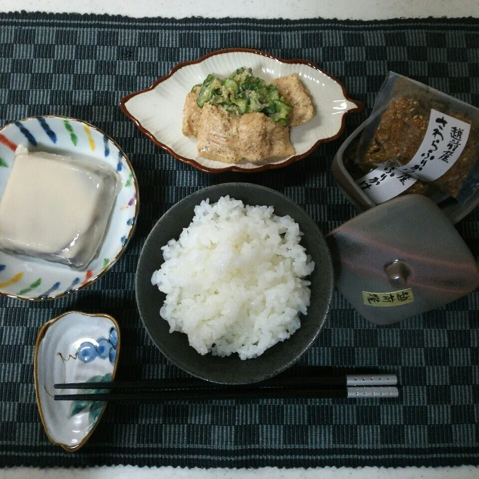 Snapdishの料理写真:みっこの旦那さんのまねっこ≪白ごはん≫|くりんさん