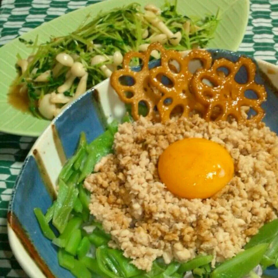 鶏そぼろ丼☆|とももんさん