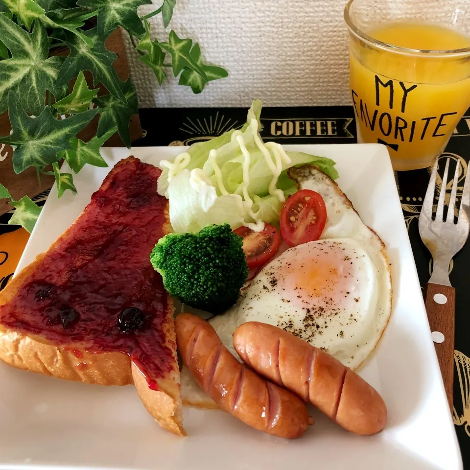 Snapdishの料理写真:ワンプレートで朝ご飯|kazumi_a♡さん