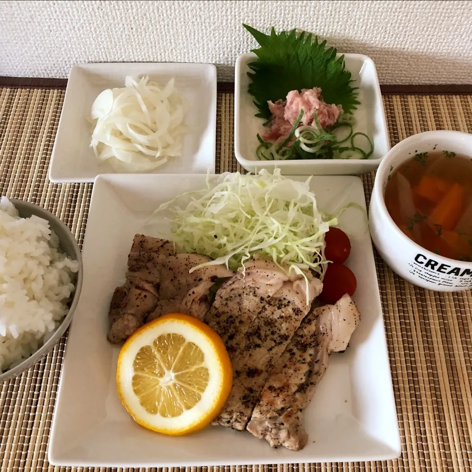 Snapdishの料理写真:ポークソテーで夕食ですK e ikoさん|kazumi_a♡さん