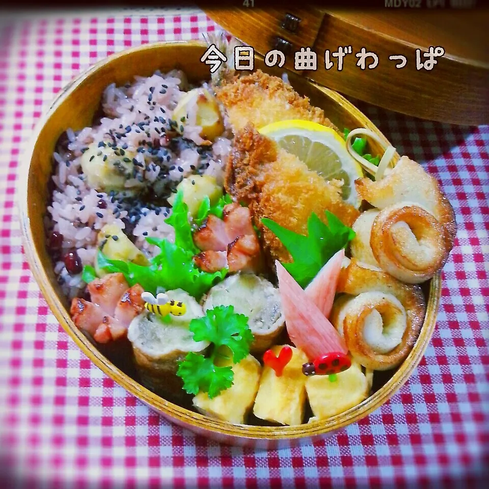 Snapdishの料理写真:小豆入り栗ご飯とｱｼﾞﾌﾗｲの曲げわっぱ弁当♪|つばさ(nao)さん