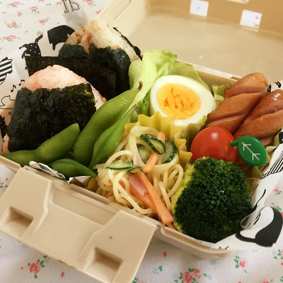 Snapdishの料理写真:おにぎり弁当♡|kazumi_a♡さん