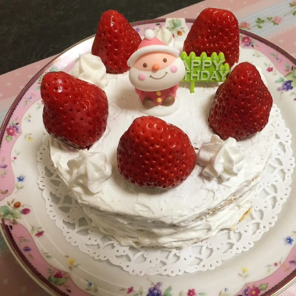 Snapdishの料理写真:誕生日ケーキ&クリスマスケーキ♡|kazumi_a♡さん