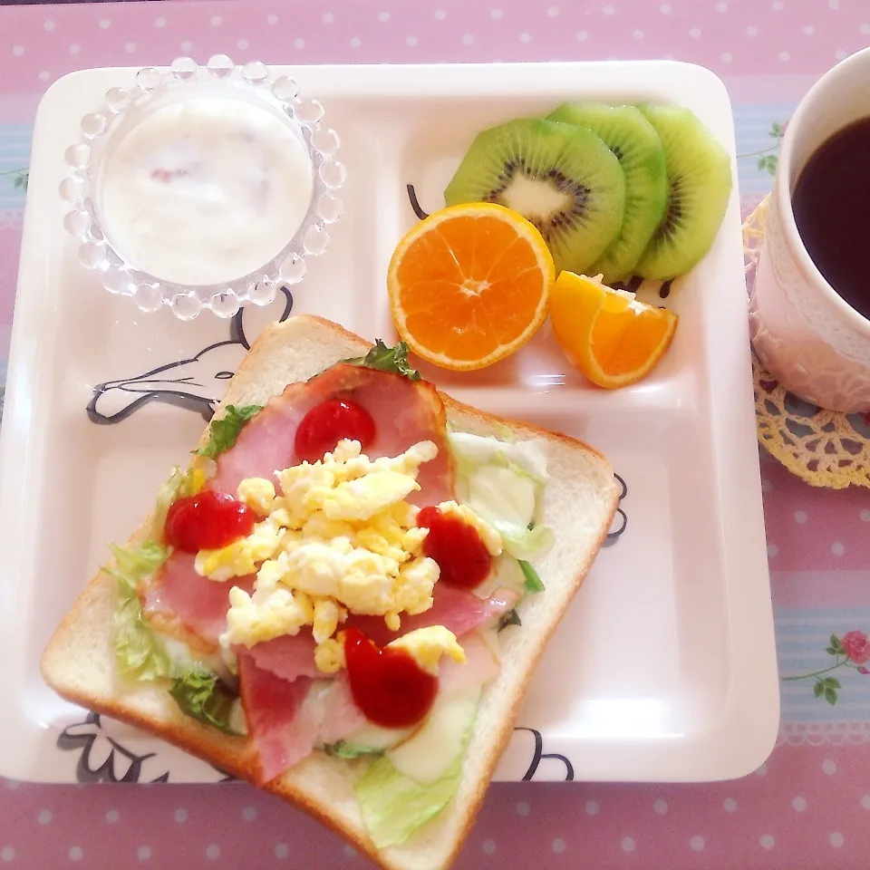 Snapdishの料理写真:♡朝パンです|kazumi_a♡さん