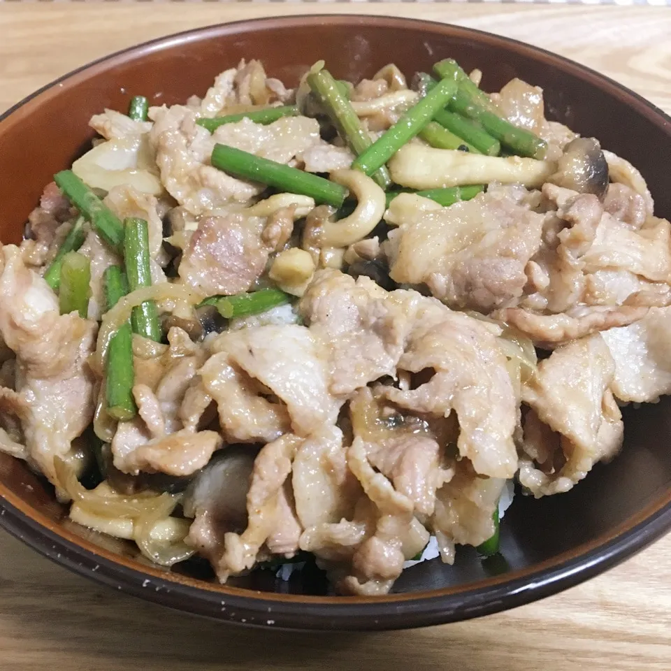 豚焼肉丼|まぁたんさん