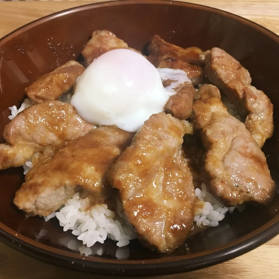 豚焼肉丼|まぁたんさん