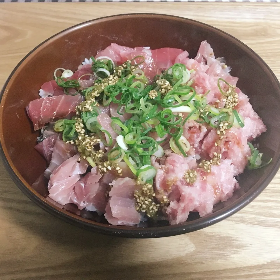 マグロ丼|まぁたんさん