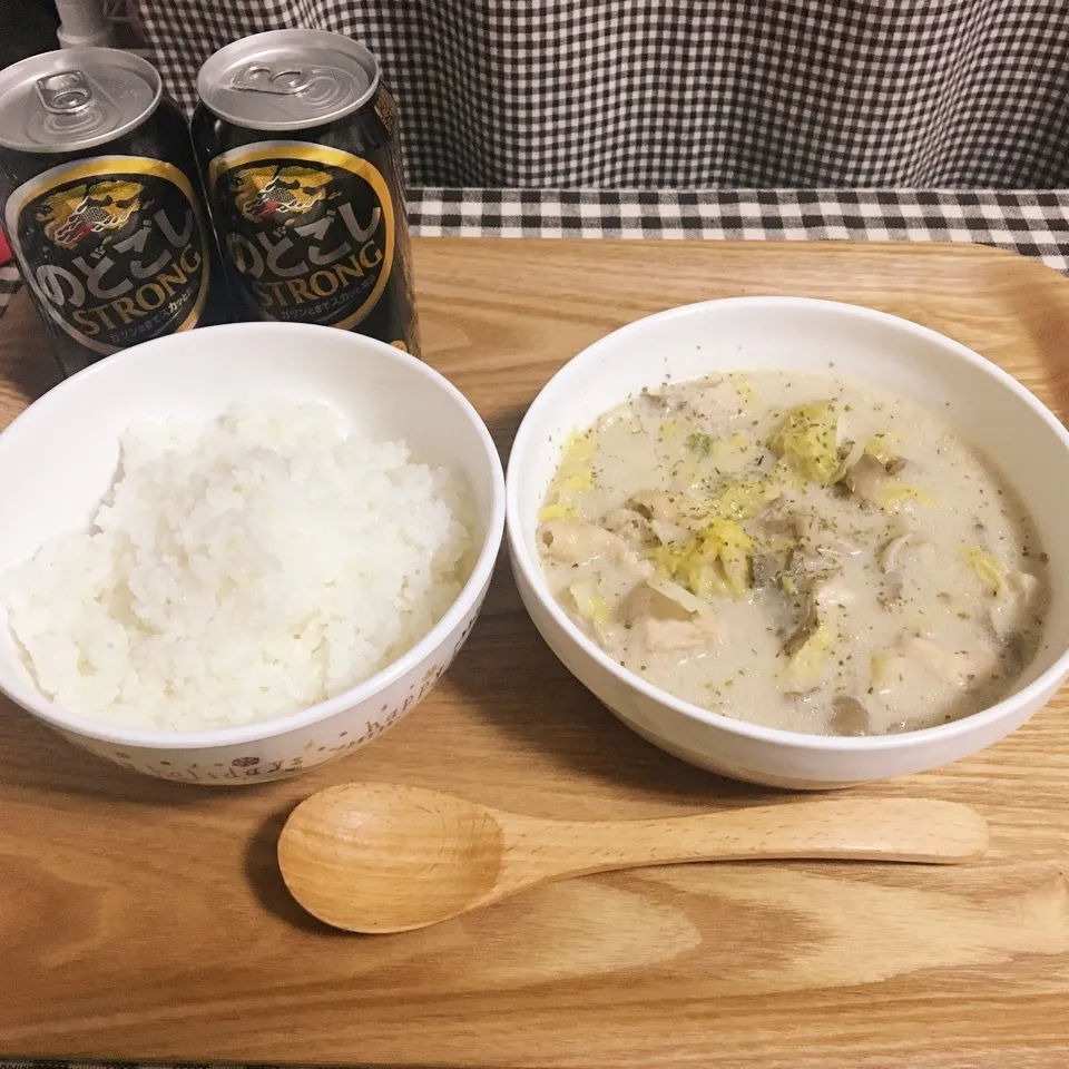 Snapdishの料理写真:鶏肉と白菜のミルクスープ|まぁたんさん