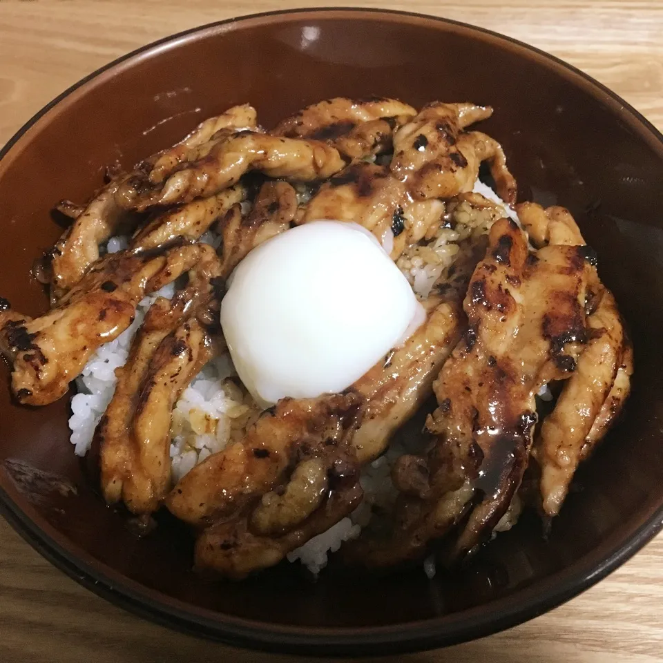 鶏のせせり焼肉丼|まぁたんさん