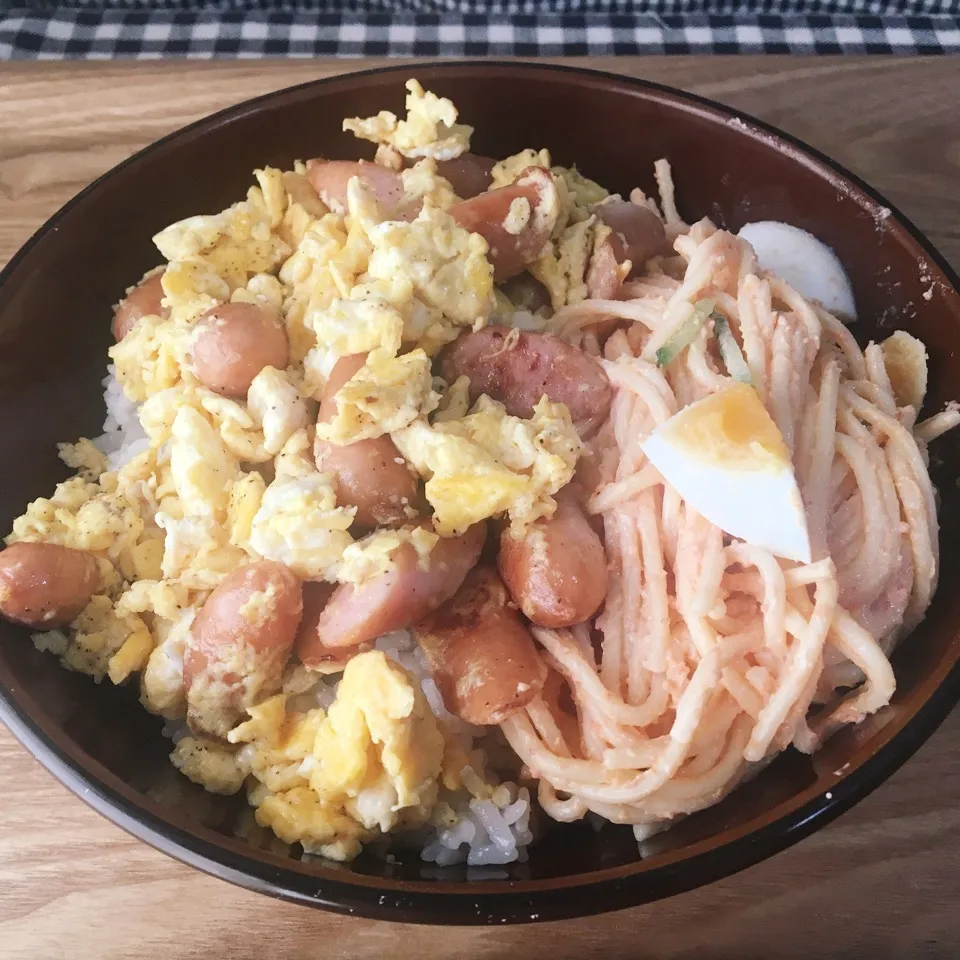 ウィンナーエッグ丼|まぁたんさん